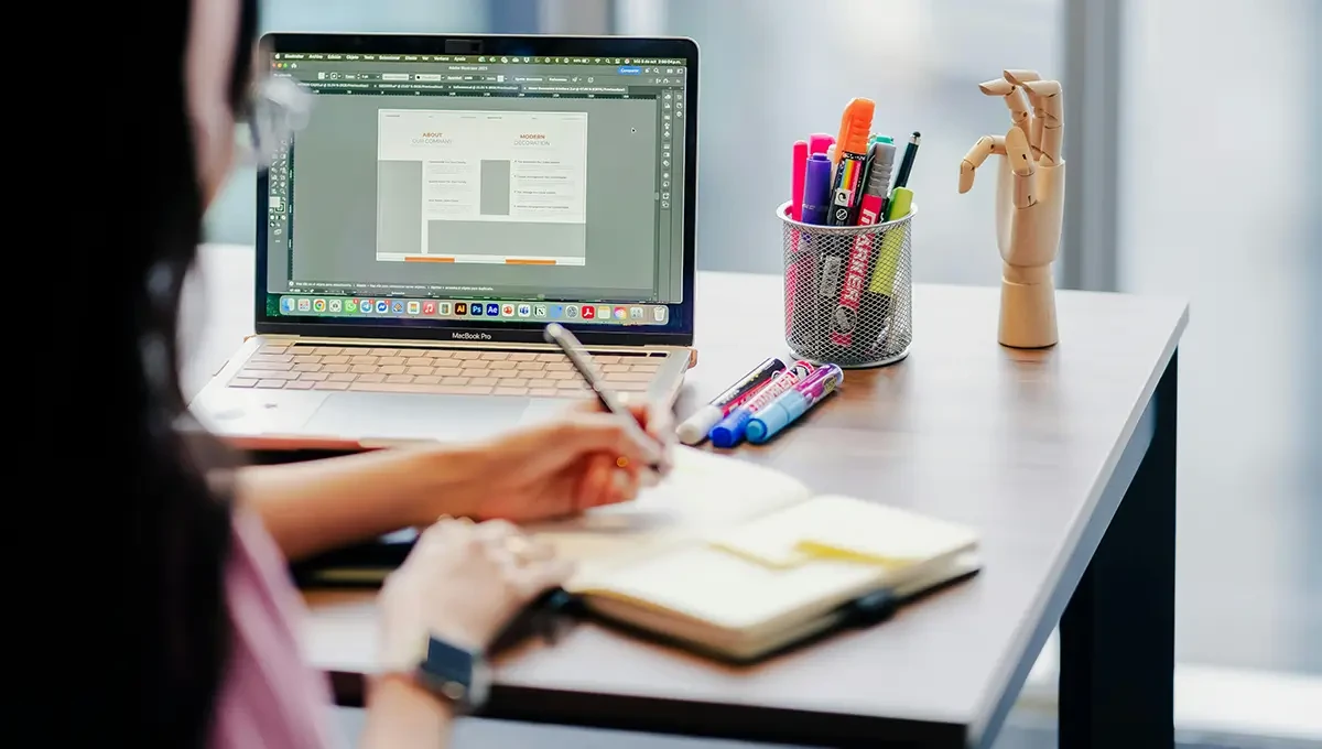 Kreative Wege, um Referate und Hausarbeiten visuell aufzuwerten